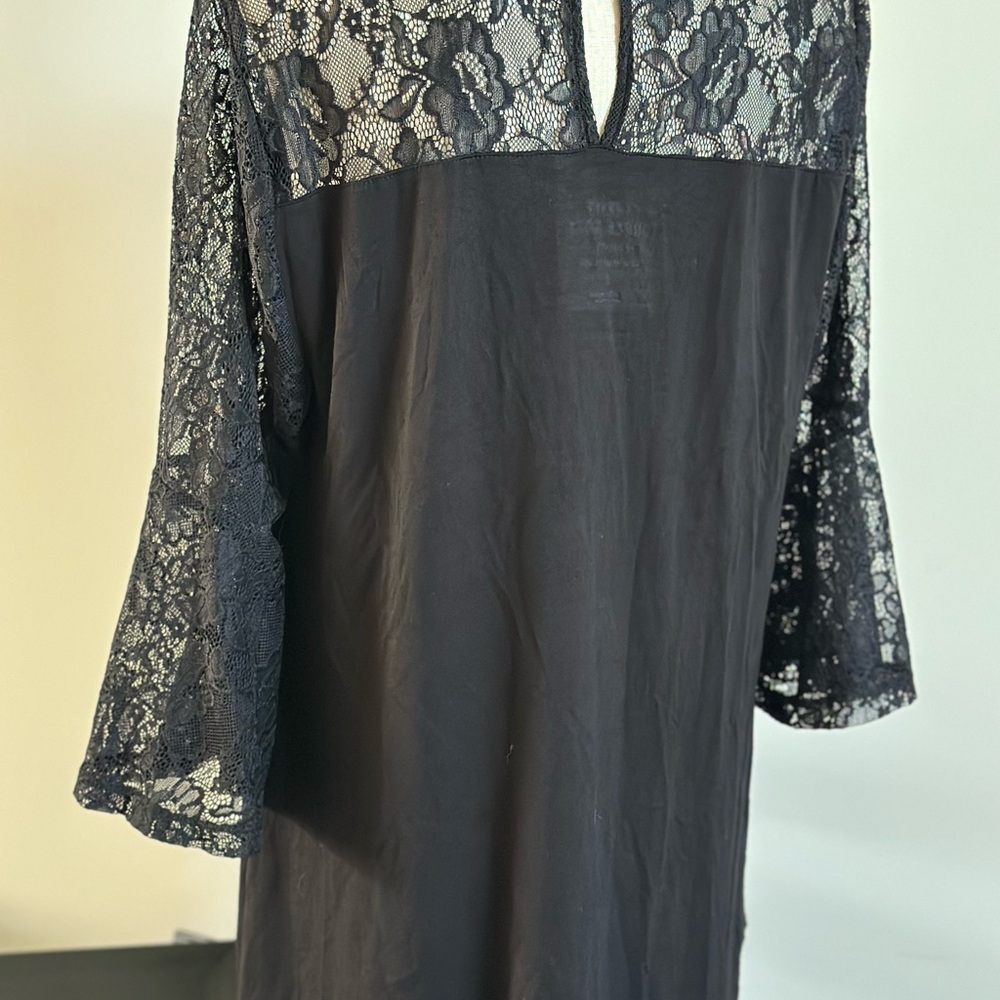 Torrid Lace top - Picture 4 of 5
